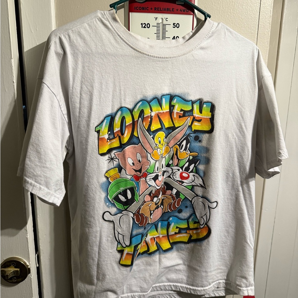 Looney Tunes Graphic T-Shirt